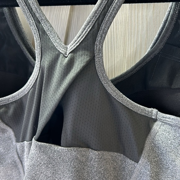 LUCY Grey/Black Workout Tank Top with Racing Back Size Medium - Picture 4 of 11